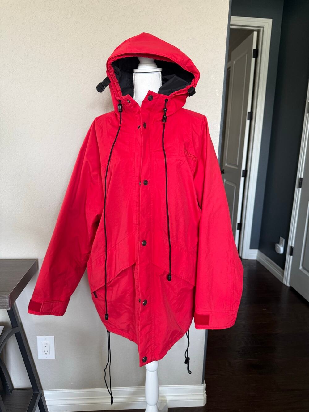 Banana Republic Men’s Red Coolmax Winter Coat XL
